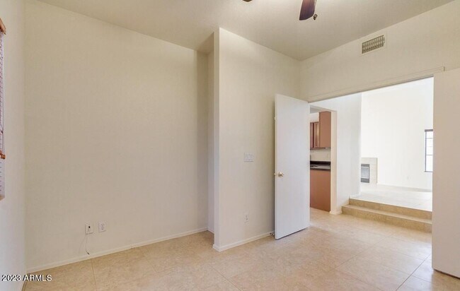 Building Photo - 10351 E Sharon Dr