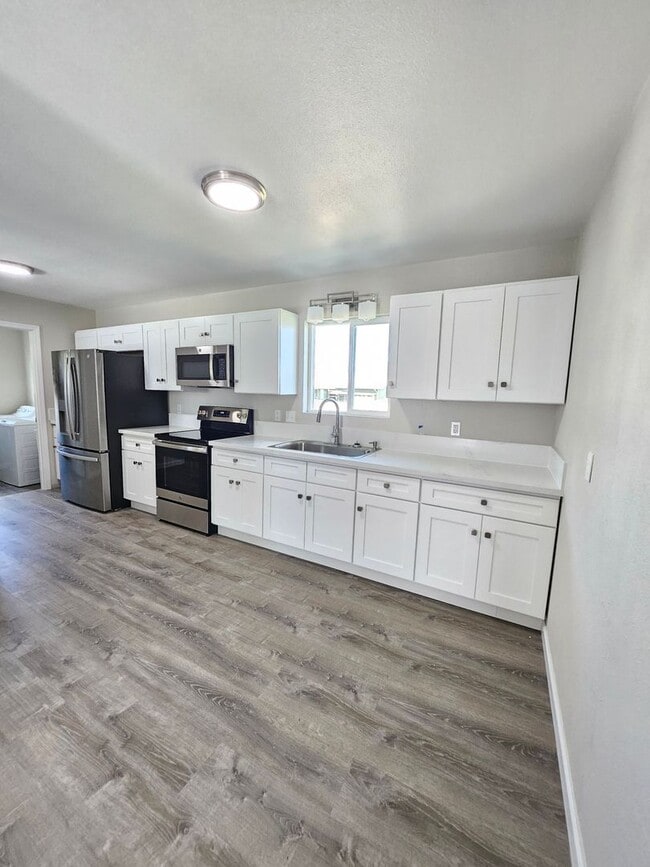 Building Photo - Beautiful 2 bedroom 1 bath home in Waimeaa