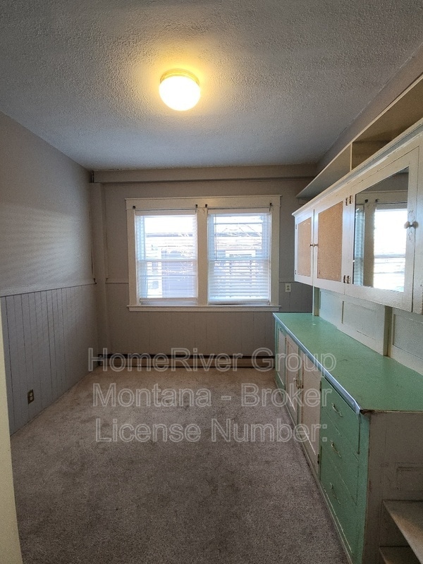 Building Photo - 534 S 3rd St W