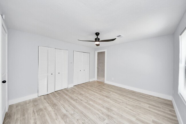 Building Photo - 503 Schilling Ave