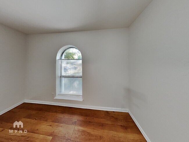 Building Photo - 551 Oldbridge Dr