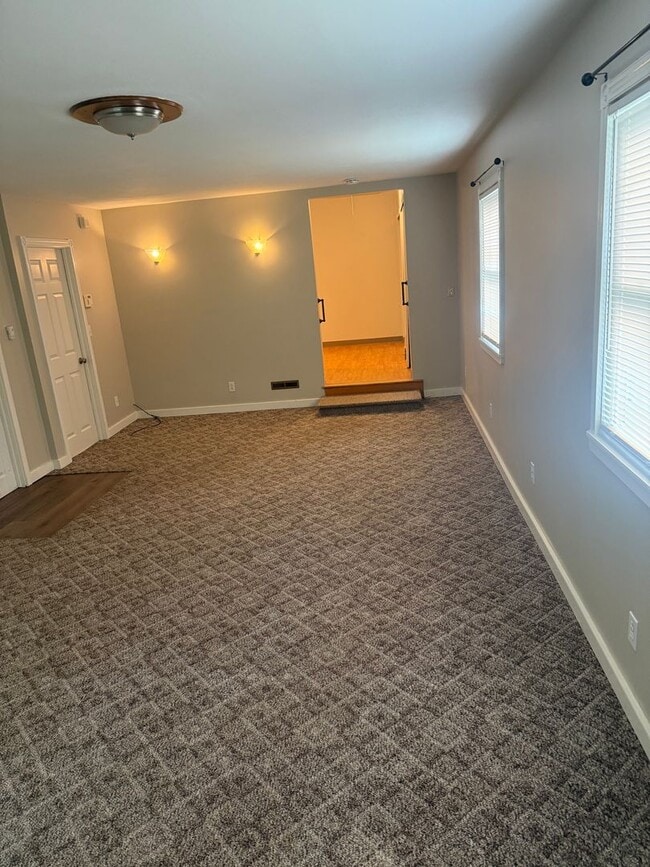 Building Photo - 110 Sunrise Terrace
