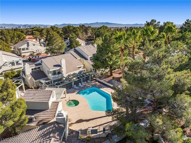 Building Photo - 2748 Lodestone Dr