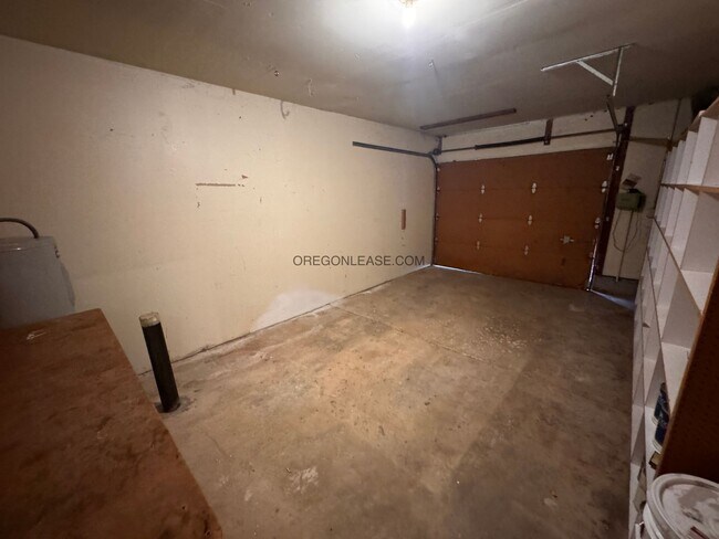 Building Photo - 2930 Tulip St