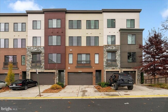 Building Photo - 4902 Trail Vista Ln