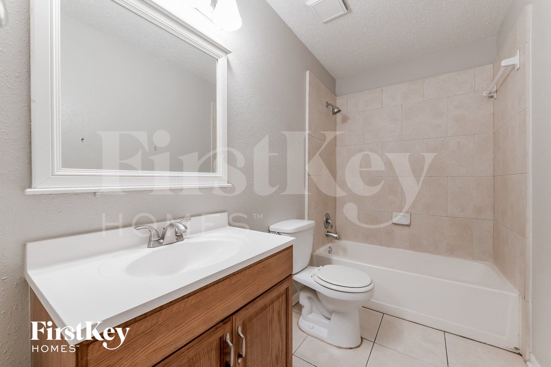 Building Photo - 17914 Holly Forest Dr