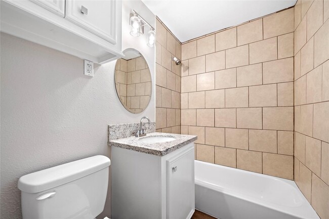 Building Photo - 234 W 27th St