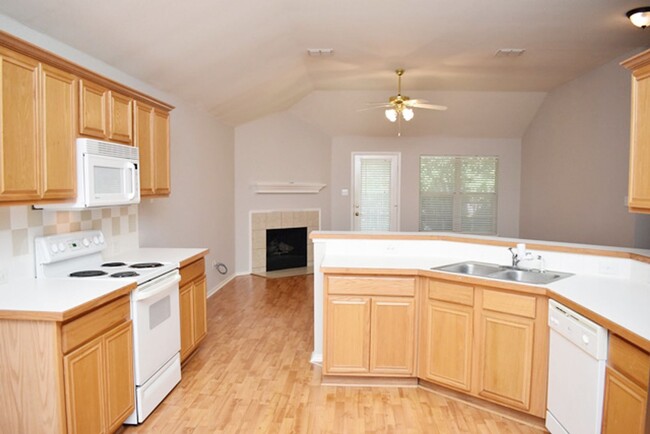 Building Photo - 11901 Gold Creek Dr E