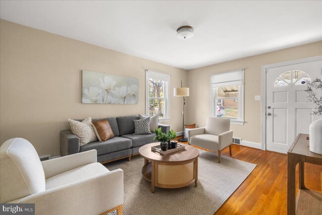 Building Photo - 312 Shawnee Ave