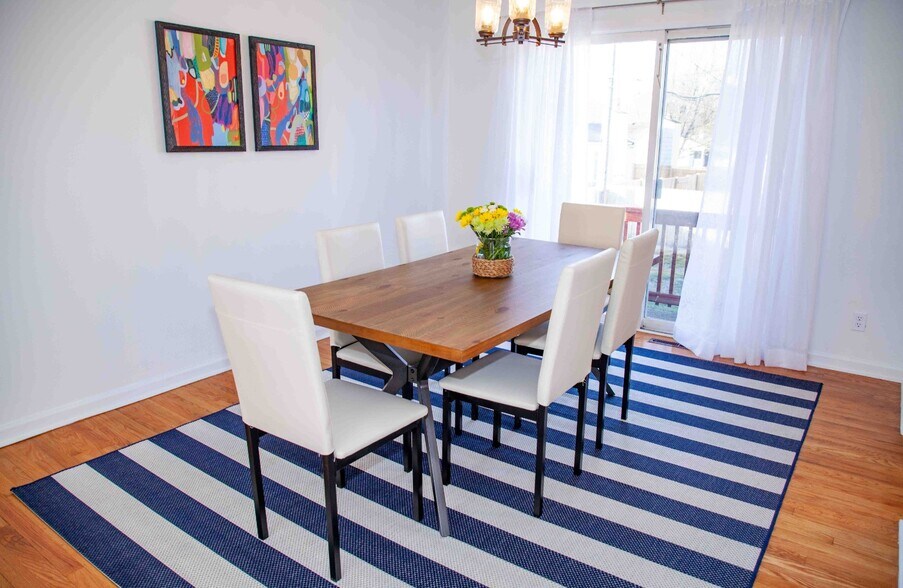 Building Photo - 6738 Red Fox Rd