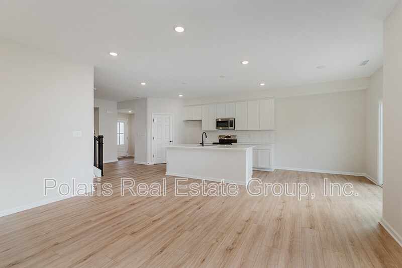 Building Photo - 12599 Cattle Rdg Dr