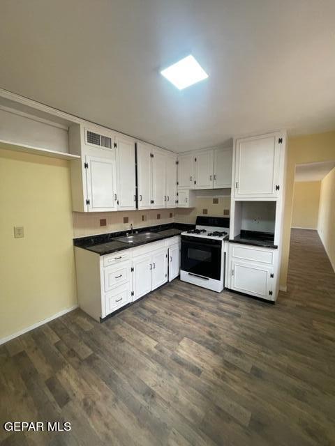 Building Photo - 3031 Van Buren Ave
