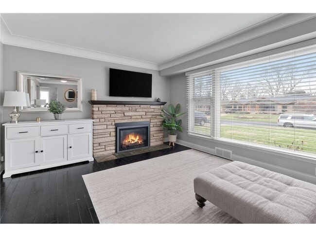 Building Photo - 5036 Richmond Dr