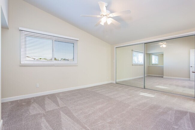 Building Photo - Newly updated Single-Story in Clairemont