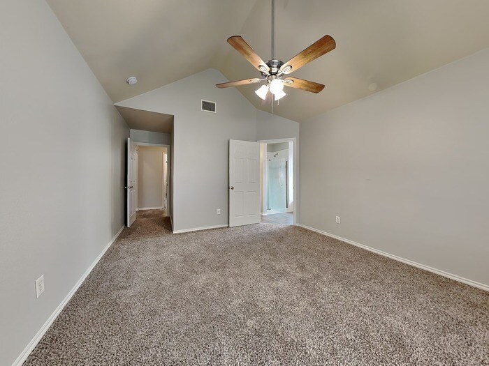 Building Photo - 11825 Hickory Garden Dr