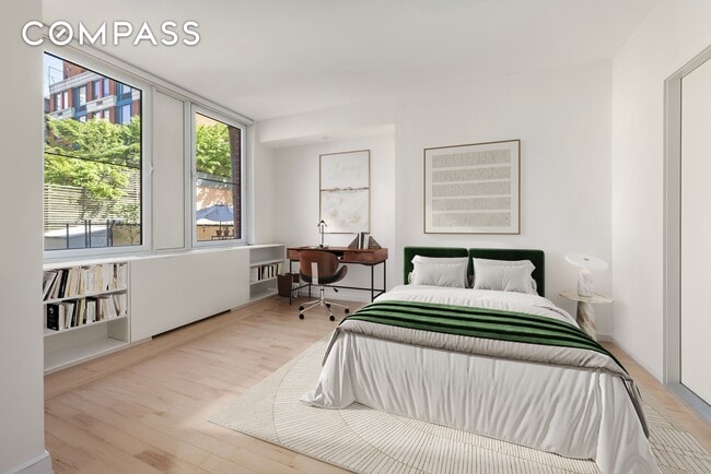 Building Photo - 404 E 76th St