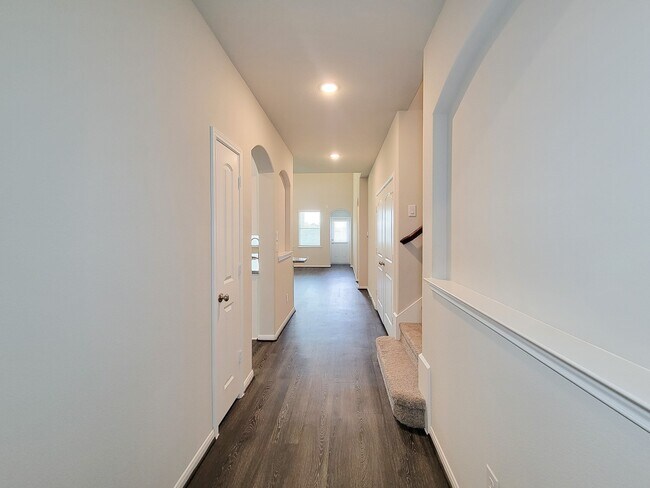 Building Photo - 10423 Astor Pt Trl
