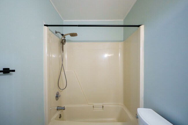 Building Photo - 5142 Blackberry Ln