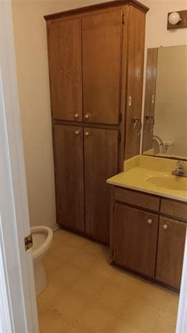 Building Photo - 1918 US-259