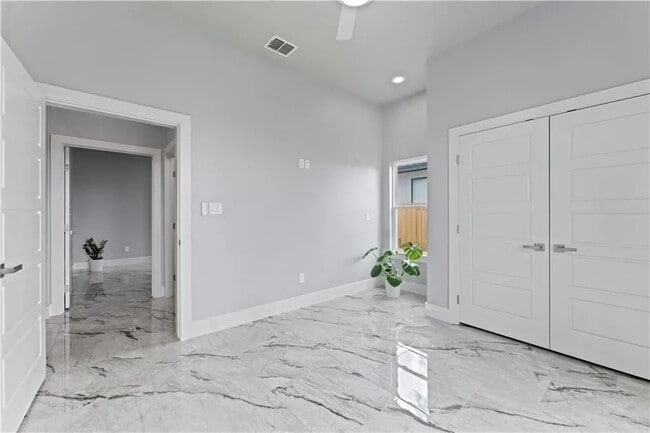 Building Photo - 2610 Lady Andrea Dr