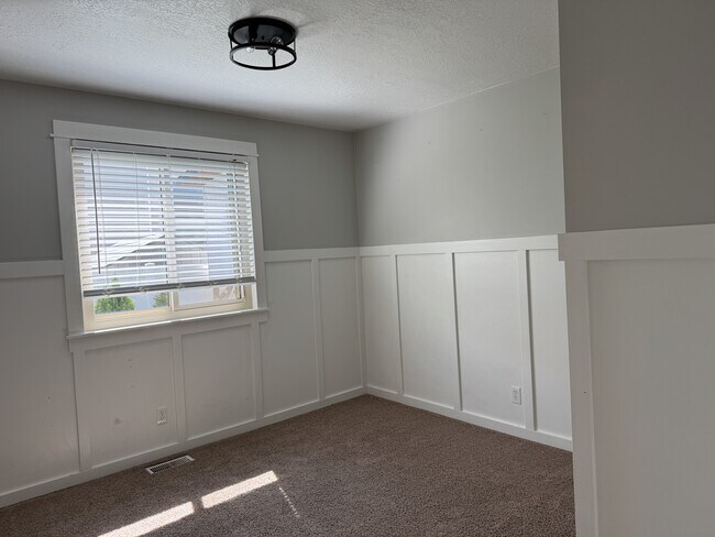 Building Photo - 4931 W Berry Creek Dr