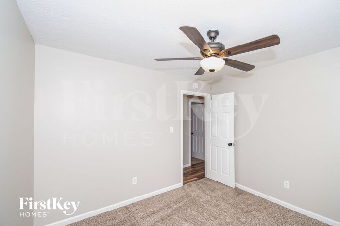 Building Photo - 608 Nottingham Dr