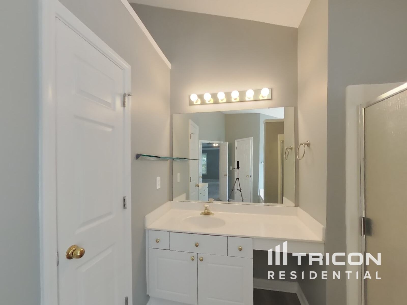 Building Photo - 1315 Bridle Path Dr