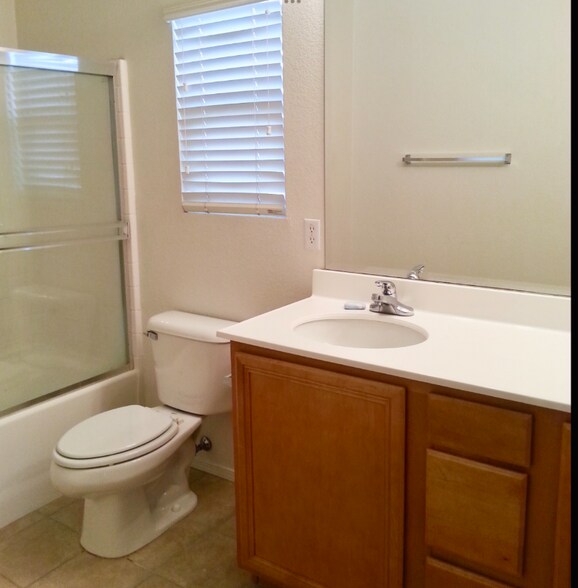 Building Photo - 13265 La Crescenta Ave