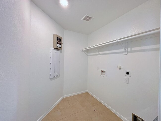 Building Photo - 6034 Prince Pl Dr