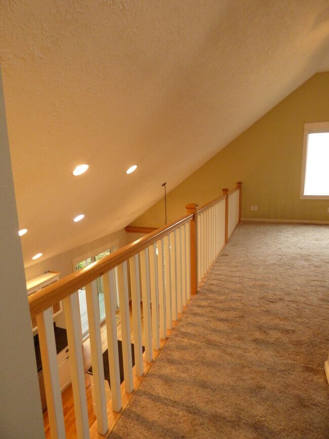 Building Photo - Rent Special: 1/2 Off First Full Month's Rent