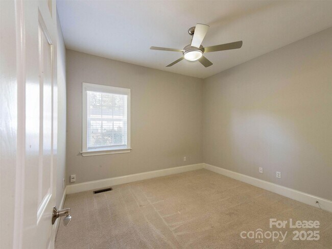 Building Photo - 1200 Mendenhall Ct