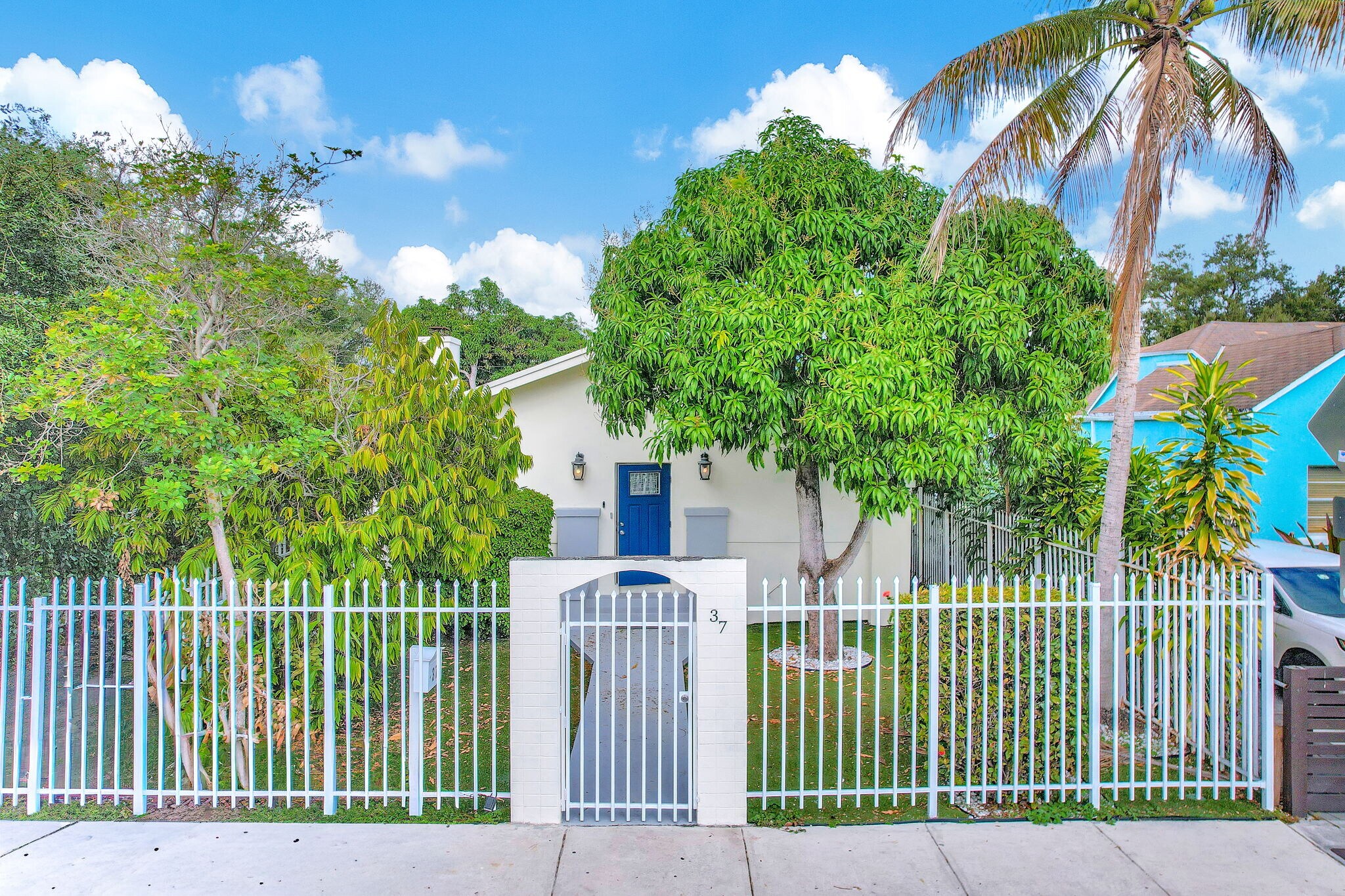 Building Photo - 37 NW 47th St