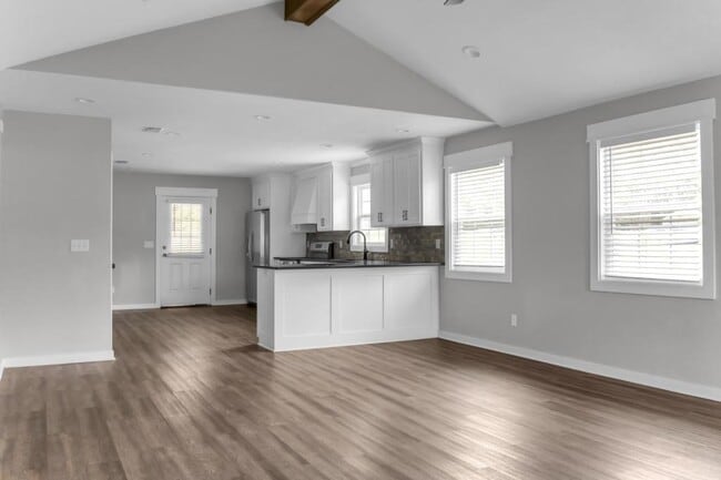 Building Photo - 1716 N Troup St