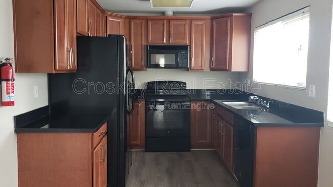 Building Photo - 3100 Hemlock St