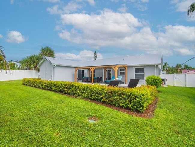 Building Photo - 606 Conn Way