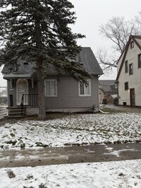 Building Photo - 3 Bedroom Home for Rent