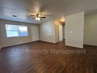 Building Photo - 1604 Juniper Cir