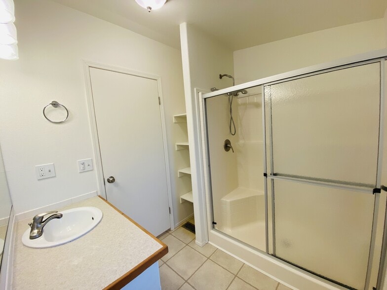 Building Photo - 79 Alder St