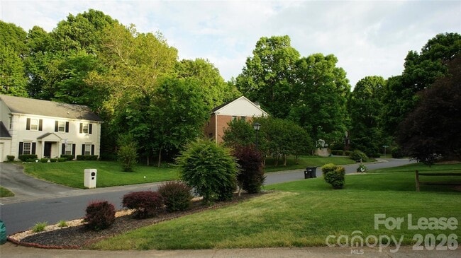 Building Photo - 10000 Ridgemore Dr