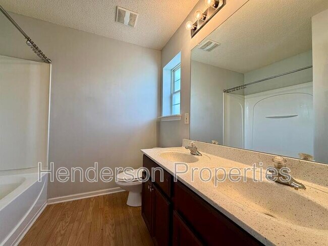 Building Photo - 17121 Greenlawn Hills Ct