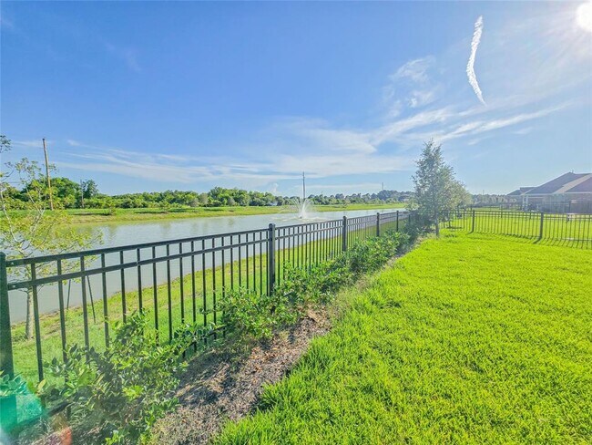 Building Photo - 3068 Sunmoon Ln
