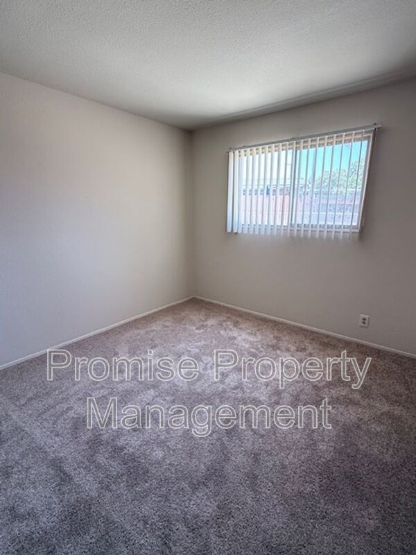 Building Photo - 5576 Conrad Ave