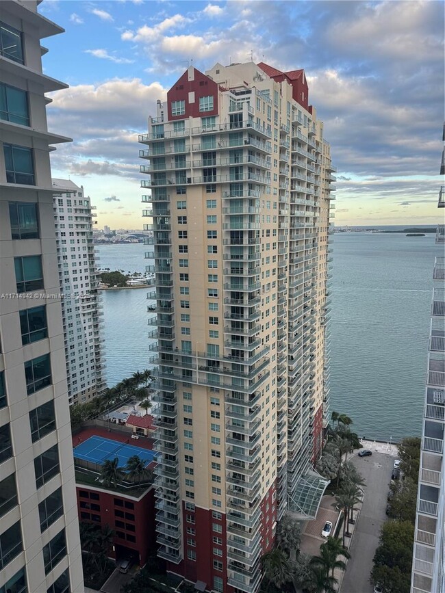 Building Photo - 1200 Brickell Bay Dr