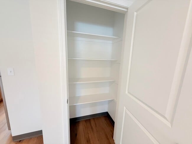 Building Photo - 8125 N Brown Station Rd