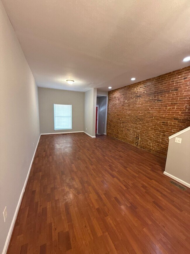 Building Photo - 411 N Luzerne Ave