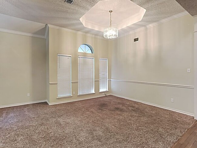 Building Photo - Move in before May 1st and get $1,000 OFF ...