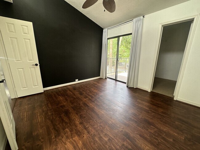 Building Photo - Point South Mountain; Located in the highly desirable Point South Mountain Community, resort styl...