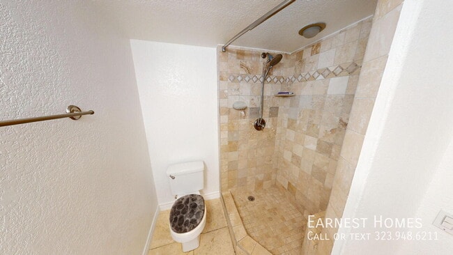 Building Photo - 14401 Plummer St