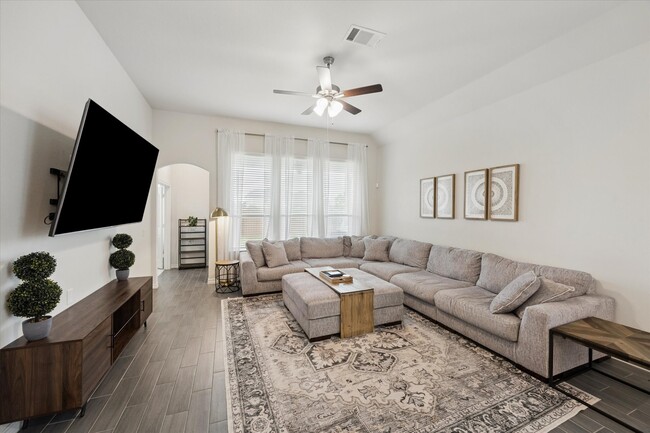 Building Photo - 7331 Mayapple Grove Ln
