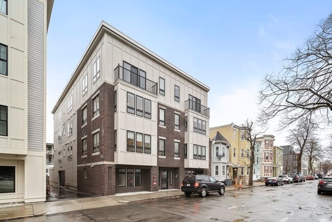 Building Photo - 194 Havre St